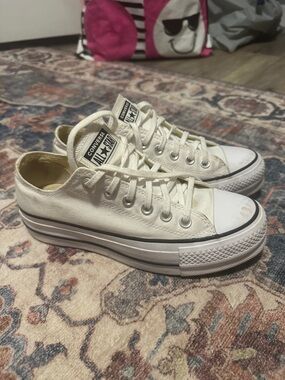 Converse Low Top Sneakers in Off-White/Cream